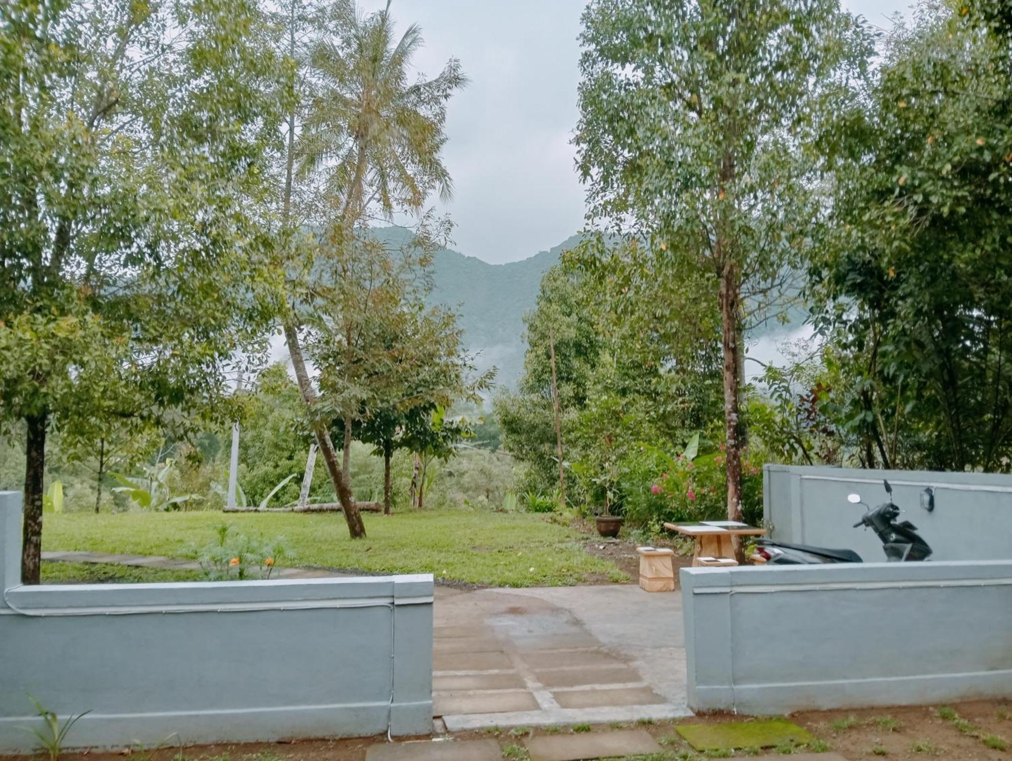 Jepun Homestay Lemukih Singaraja  Exterior photo
