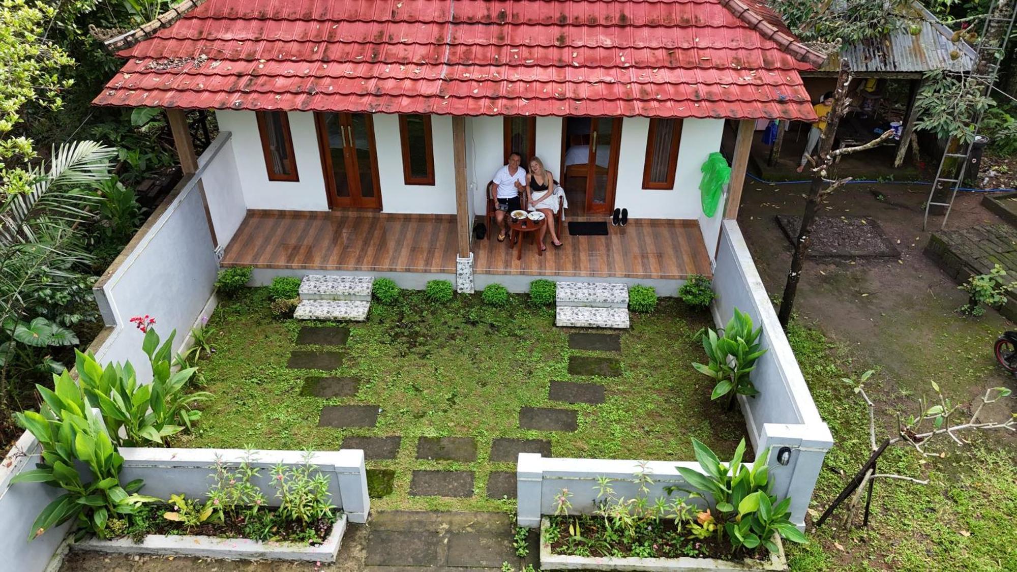 Jepun Homestay Lemukih Singaraja  Exterior photo